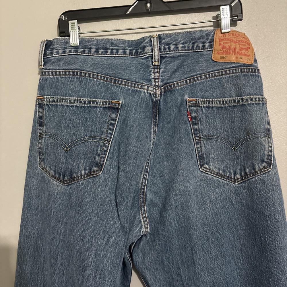 Levis 505 Blue Jeans Mens 36x34 Faded Light Wash Straight Work Pants - Picture 2 of 16
